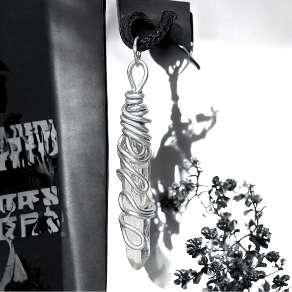 5 For $25💫Wrapped White Ice Quartz Pendant Necklace - Picture 3 of 7